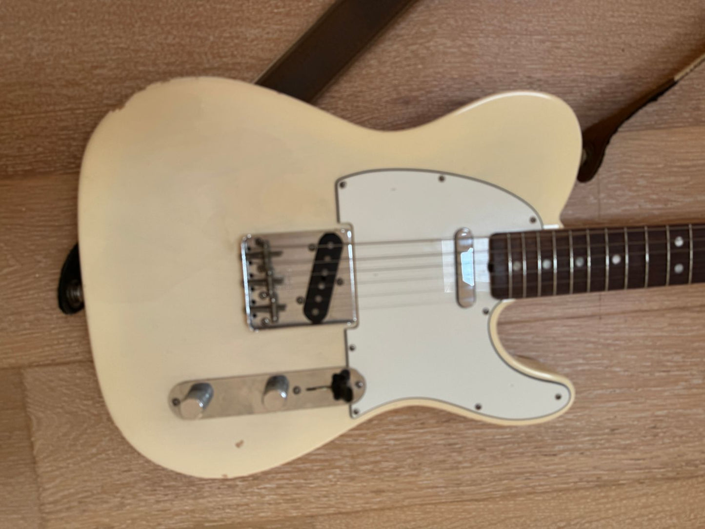 2016 Fender American Vintage '64 AVRI Telecaster - Vintage White / Blonde