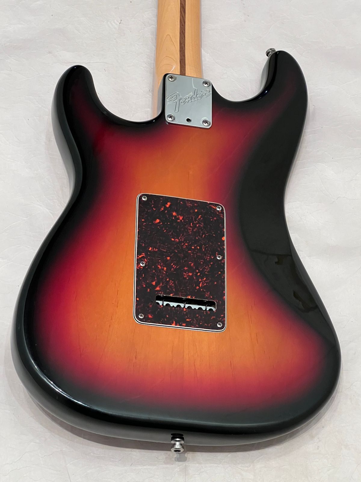 Fender Roadhouse Stratocaster with Maple Fretboard 1997 3-Color Sunburst Made in the USA