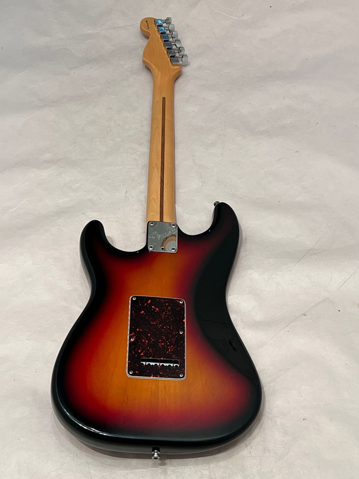 Fender Roadhouse Stratocaster with Maple Fretboard 1997 3-Color Sunburst Made in the USA