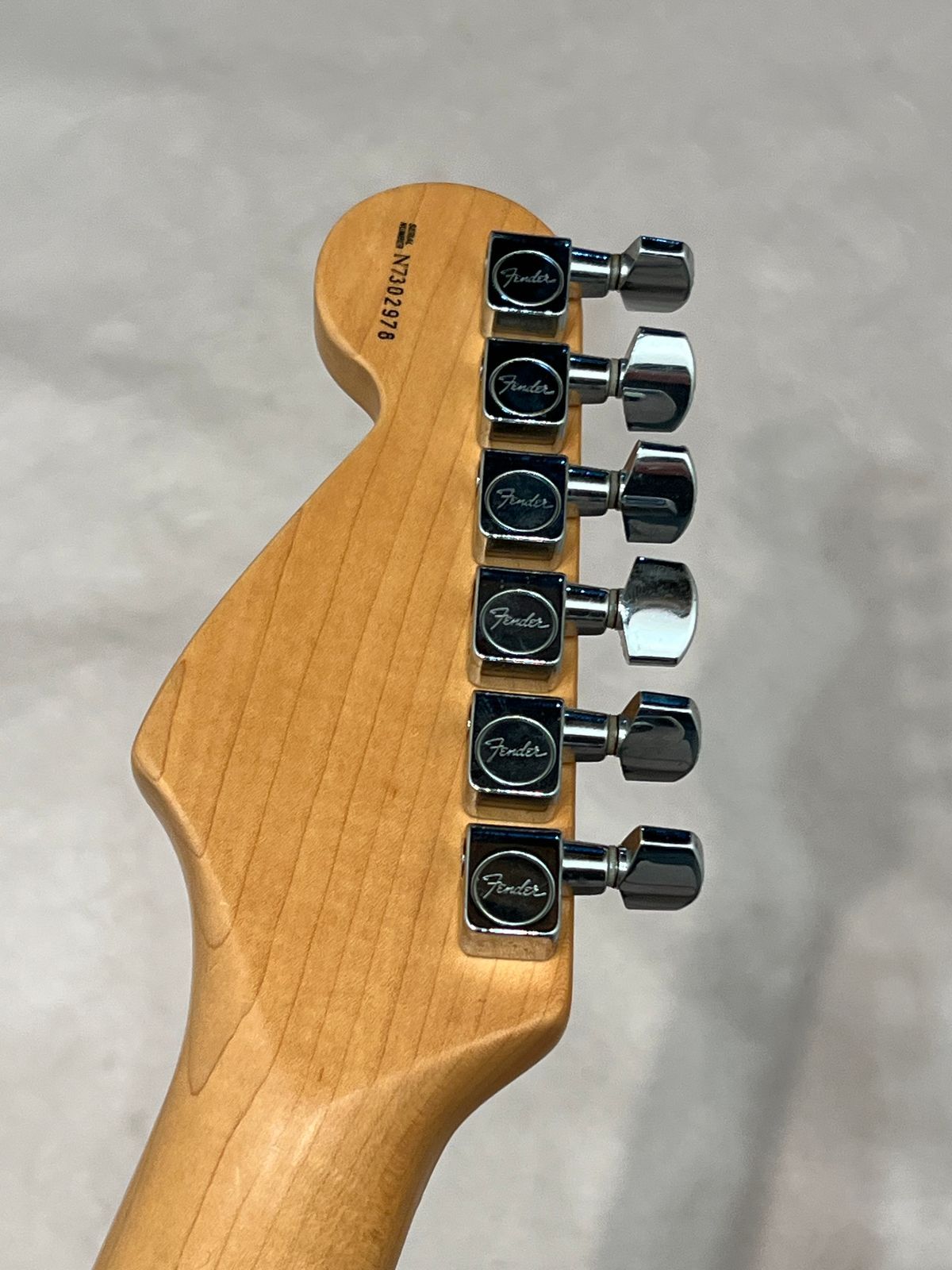 Fender Roadhouse Stratocaster with Maple Fretboard 1997 3-Color Sunburst Made in the USA