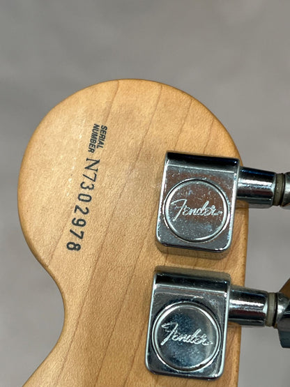 Fender Roadhouse Stratocaster with Maple Fretboard 1997 3-Color Sunburst Made in the USA