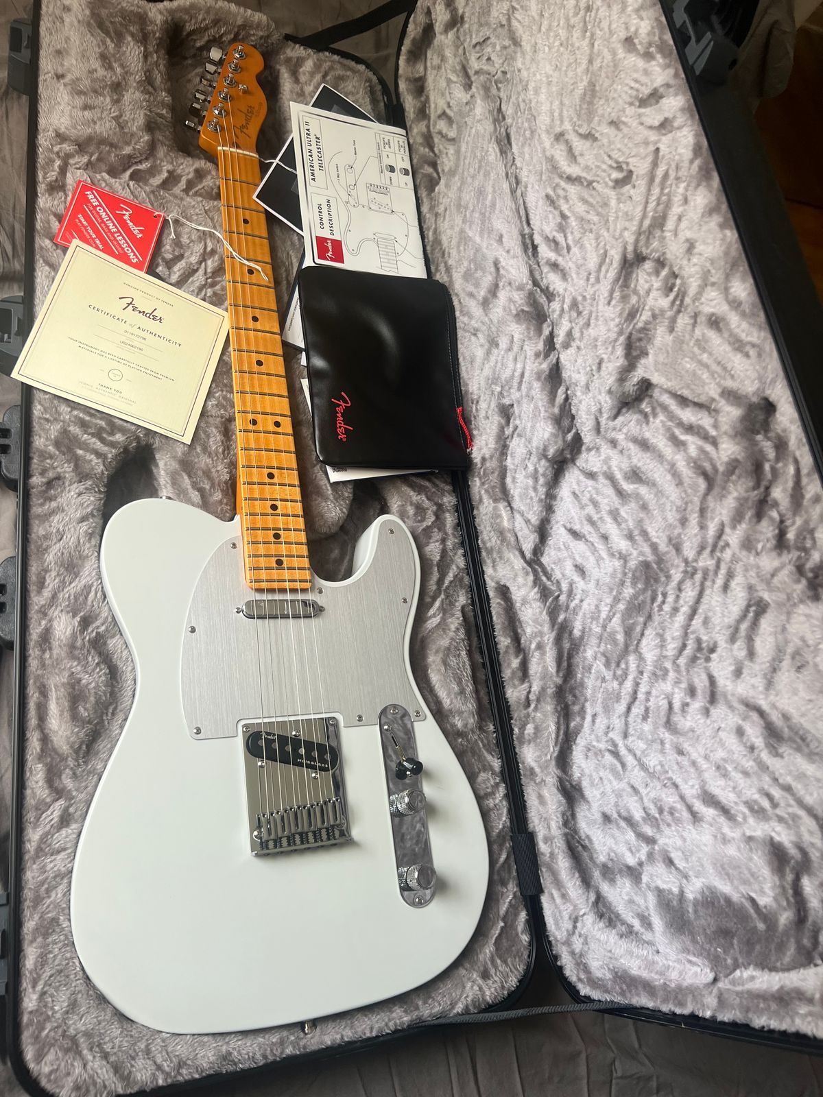 Fender American Ultra II Telecaster with Maple Fretboard 2024 - Present - Avalanche