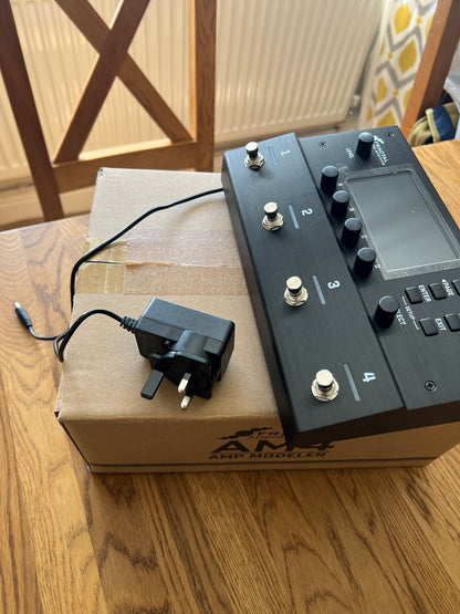 Fractal Audio AM4 - Compact Amp Modeler & Multi-FX w/ Original box & paperwork