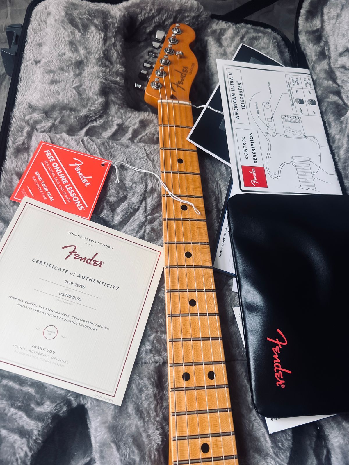 Fender American Ultra II Telecaster with Maple Fretboard 2024 - Present - Avalanche