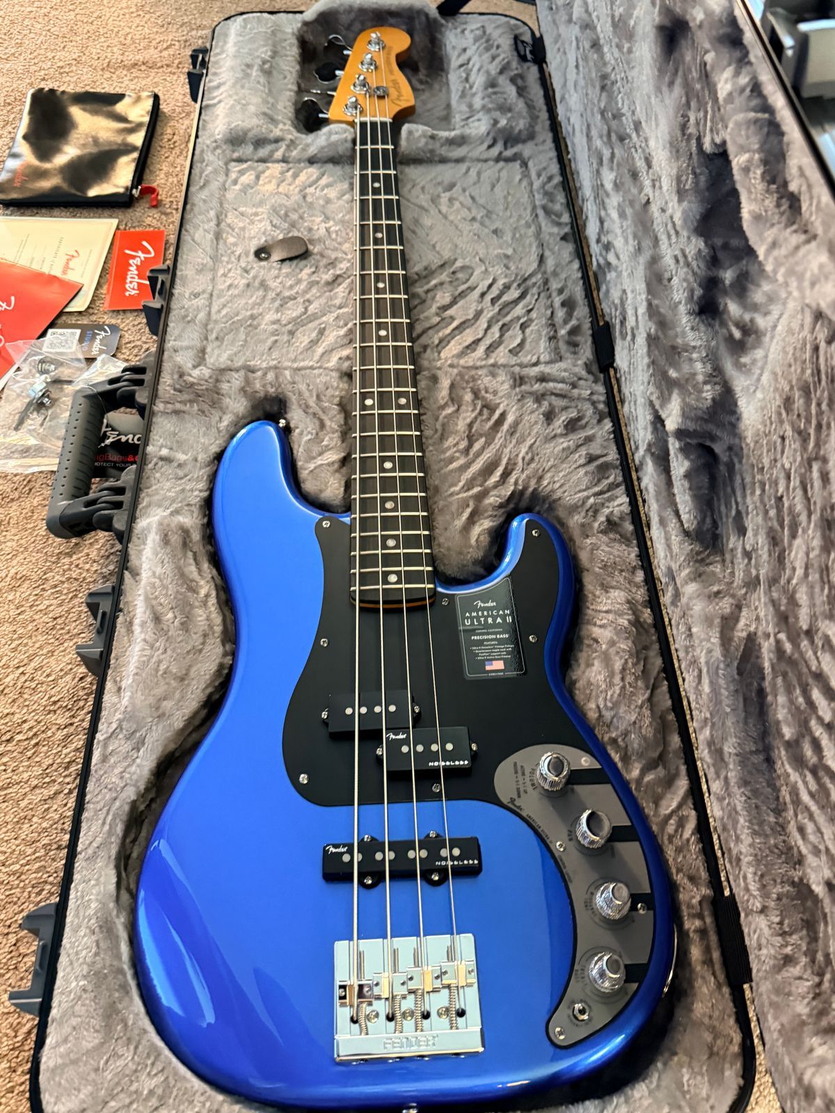 Fender American Ultra II Precision Bass with Ebony Fretboard 2024 - Present - Noble Blue