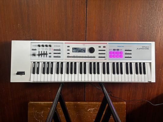 Roland JUNO-DS 61 61-key Synthesizer Special Edition White w/ gig bag juno-ds61w