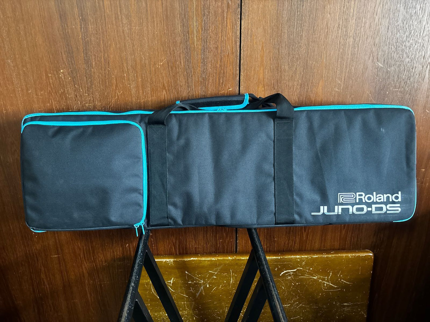 Roland JUNO-DS 61 61-key Synthesizer Special Edition White w/ gig bag juno-ds61w