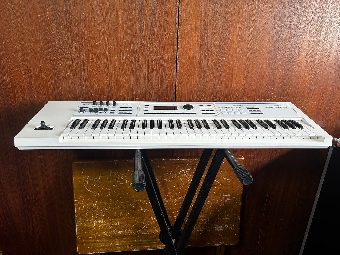 Roland JUNO-DS 61 61-key Synthesizer Special Edition White w/ gig bag juno-ds61w