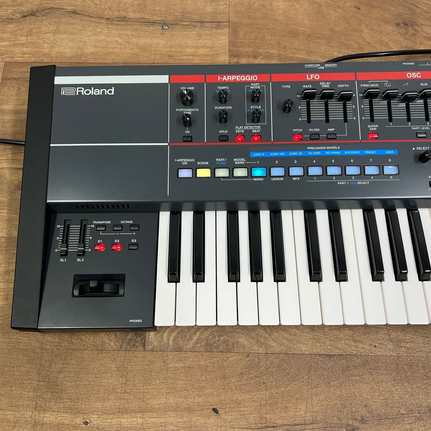 Roland JUNO X Synth; Serial No: Z5N1598 | Second Hand