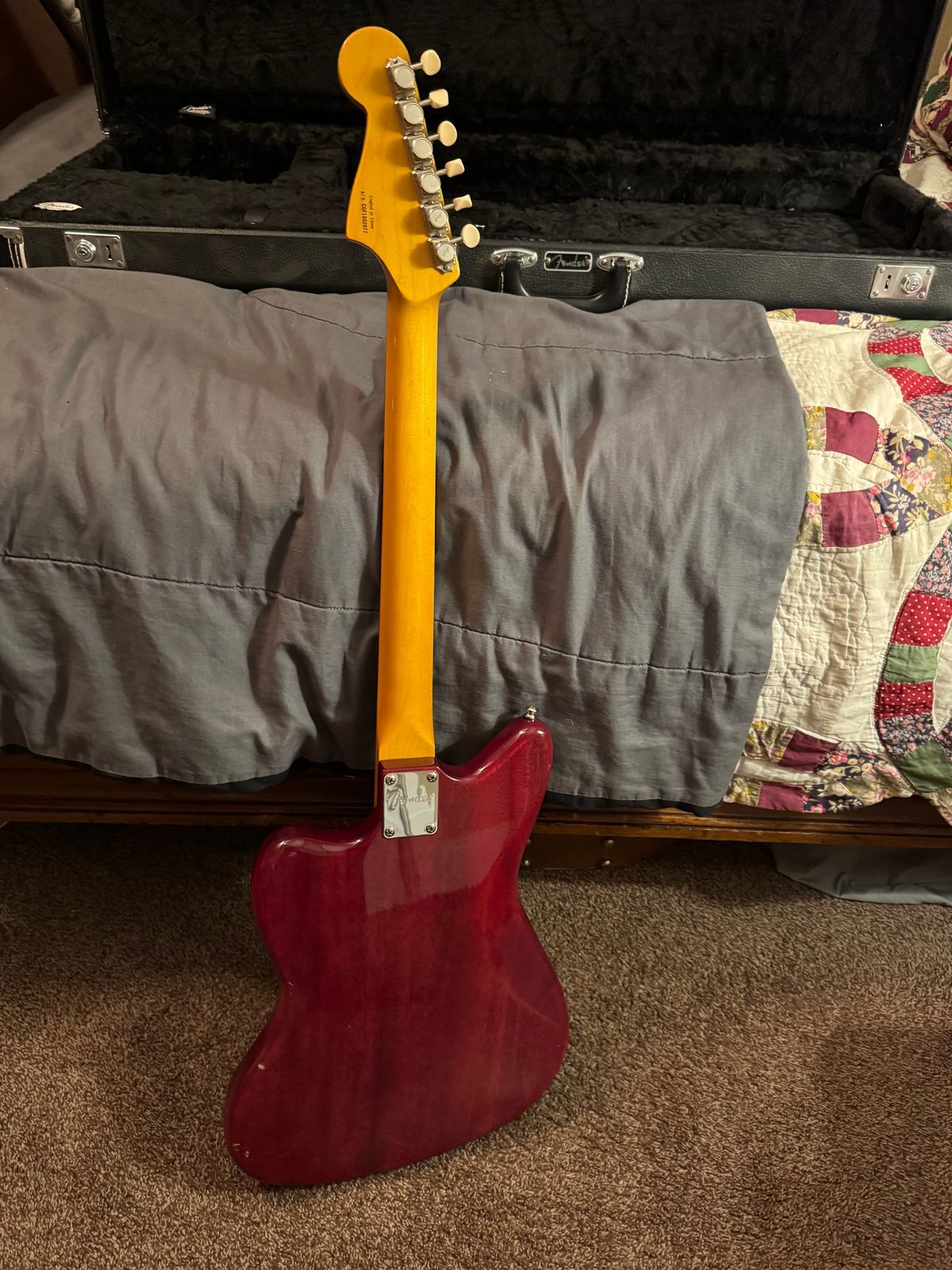Fender Modern Player Jazzmaster HH 2014 - Crimson Red Transparent