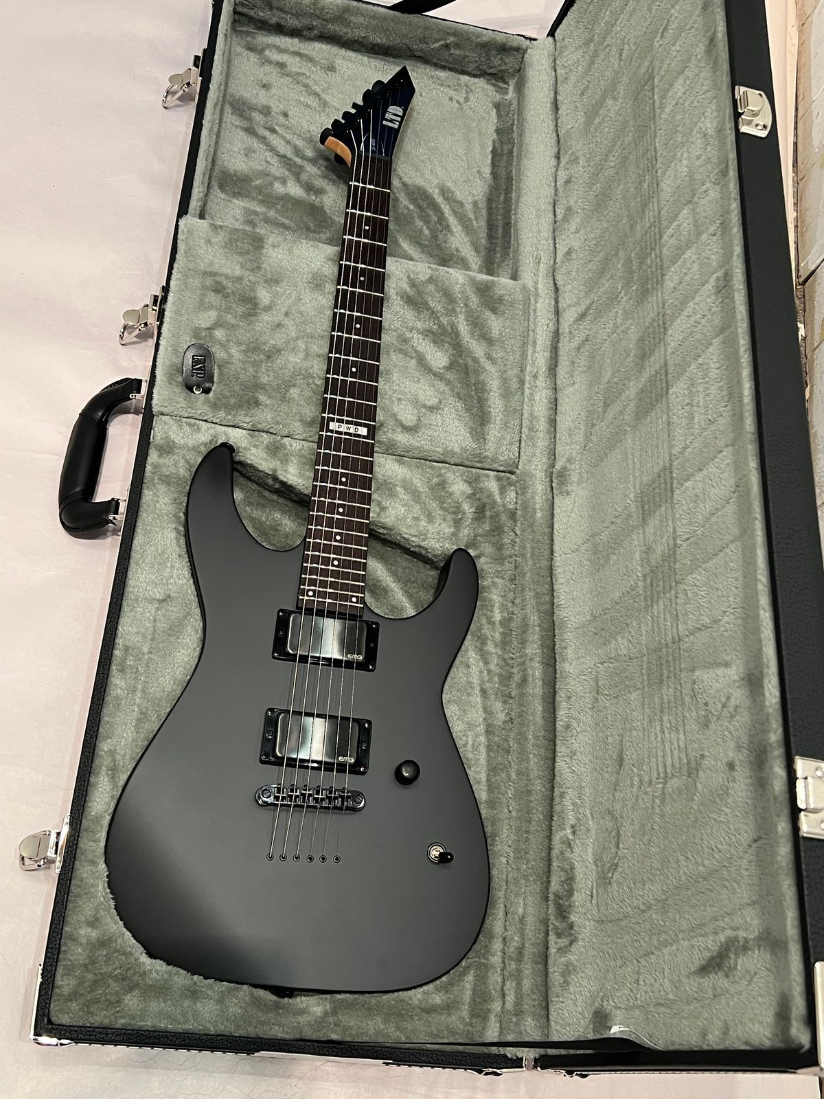 ESP LTD JL-600 Jeff Ling Signature 2024 Black Satin w Case New Overstock Closeout