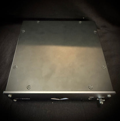 Universal Audio UAD-2 Satellite Thunderbolt 3 OCTO Core Desktop DSP Accelerator 2019 - Present - Gray