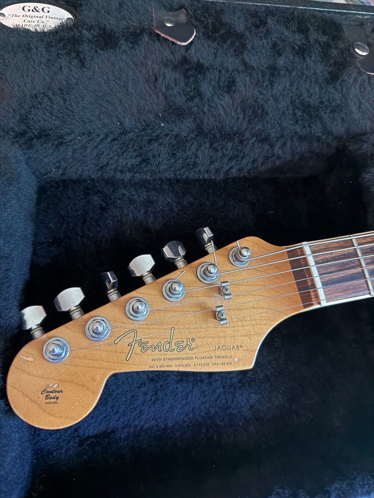 Fender Kurt Cobain Road Worn Jaguar Left-Handed 2012 - 2015 3-Color Sunburst