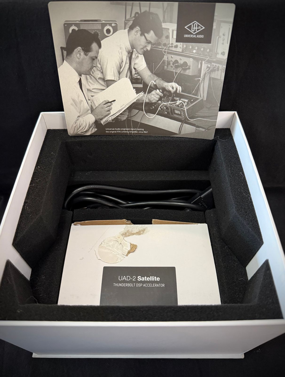 Universal Audio UAD-2 Satellite Thunderbolt 3 OCTO Core Desktop DSP Accelerator 2019 - Present - Gray