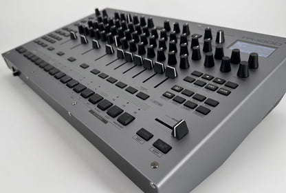 Roland TR-1000 Rhythm Creator