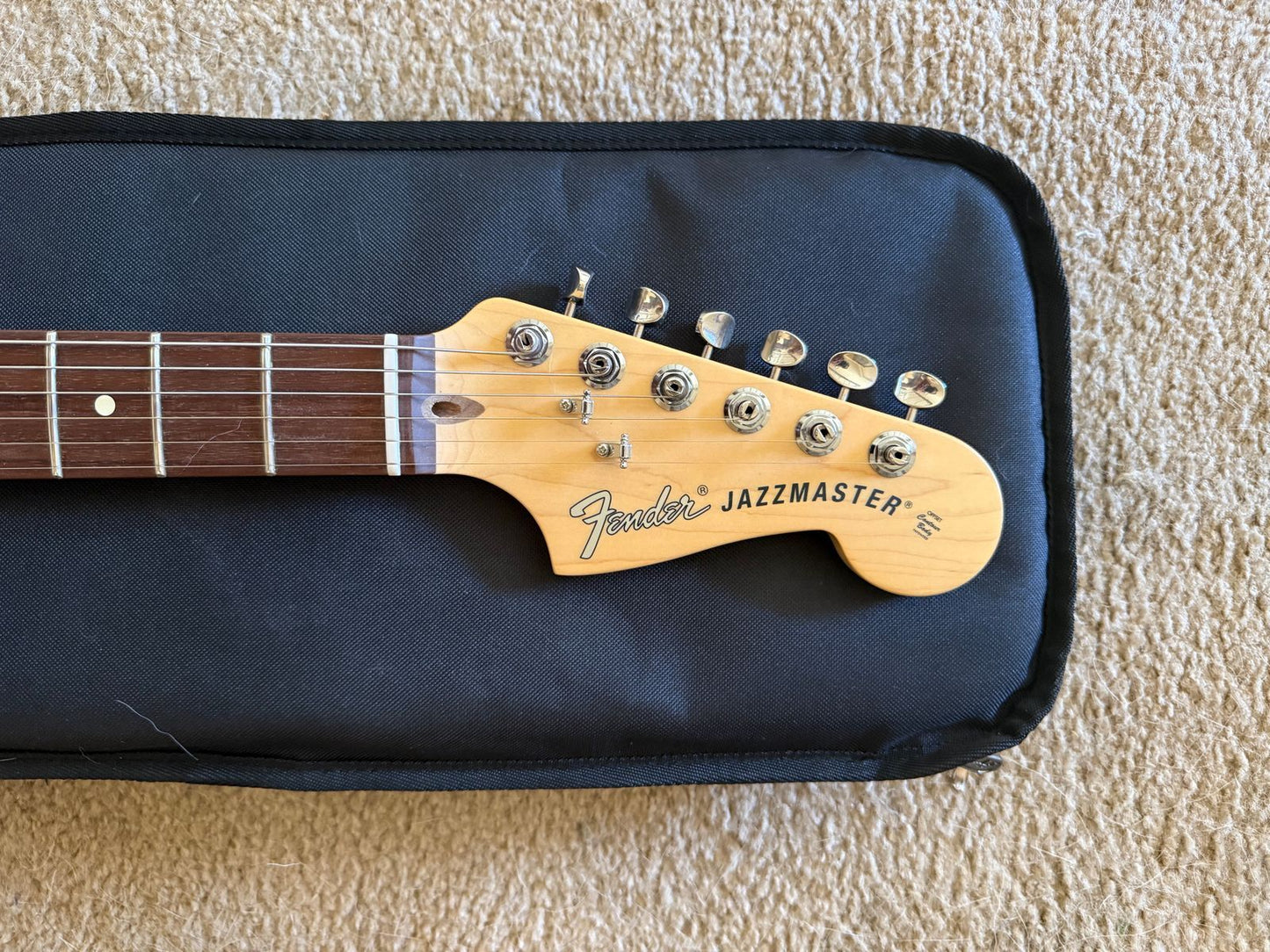 Fender Jazzmaster 2025 - White- Like new