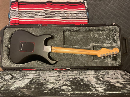Fender Special Edition Noir Stratocaster HSS with Matching Headstock, Rosewood Fretboard 2017 - Satin Black