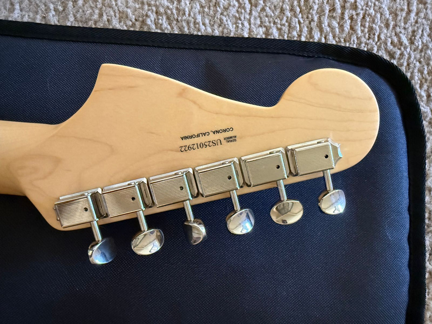 Fender Jazzmaster 2025 - White- Like new