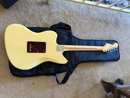 Fender Jazzmaster 2025 - White- Like new