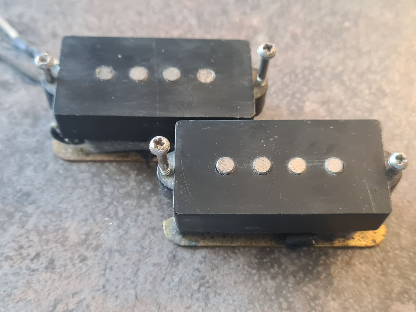 Vintage 1962 unmolested Fender Precision pickup black bobbins & cloth wired with base plate