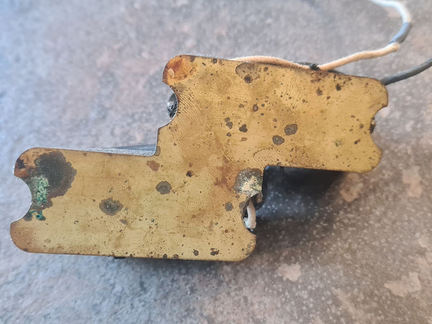 Vintage 1962 unmolested Fender Precision pickup black bobbins & cloth wired with base plate