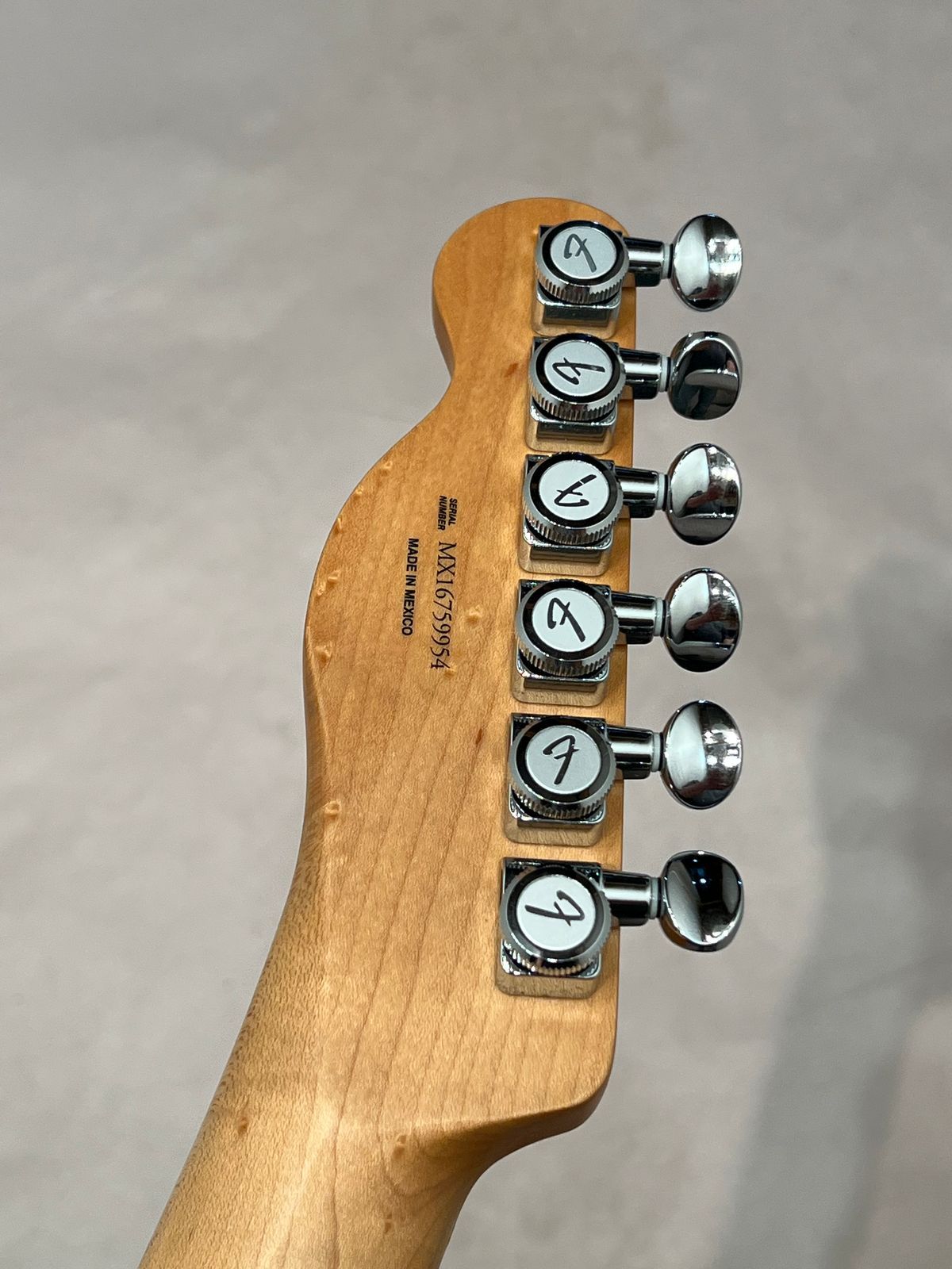 Fender Deluxe Telecaster Thinline with Maple Fretboard Electric Guitar 2016 Candy Apple Red