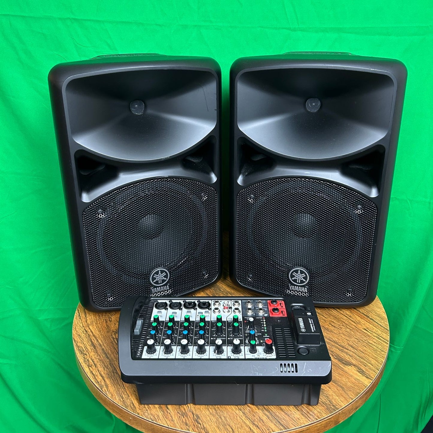 Yamaha Stagepas 400BT Portable PA System with Bluetooth
