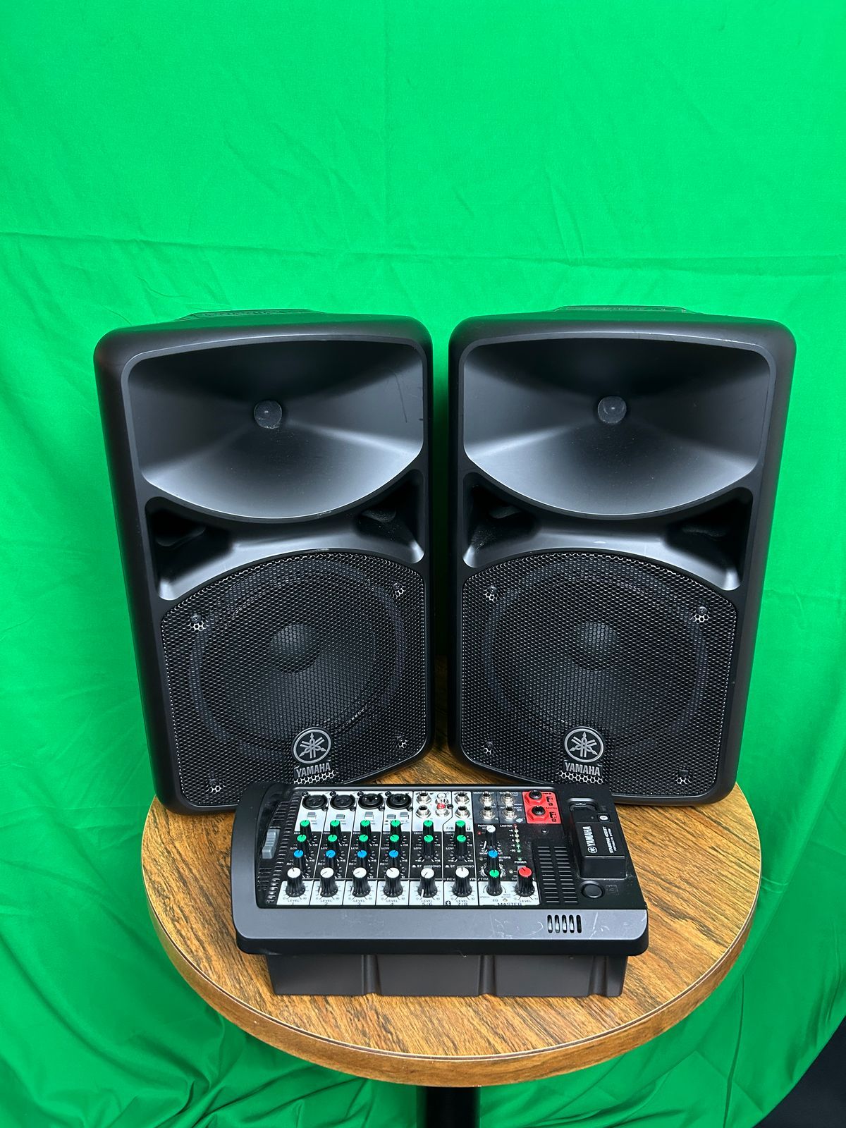 Yamaha Stagepas 400BT Portable PA System with Bluetooth