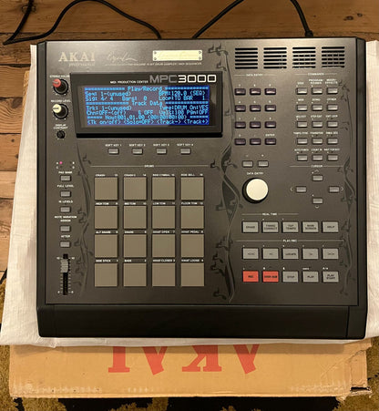 Akai MPC3000LE MIDI Production Center 1999 - 2001 - Black