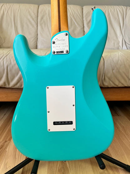 Fender American Ultra Luxe Vintage '60s Stratocaster HSS 2025 - Sea Foam Green (7.8 pounds)