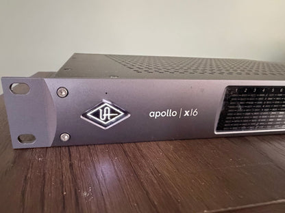Universal Audio Apollo x16 Thunderbolt 3 Audio Interface 2018 - Present - Black