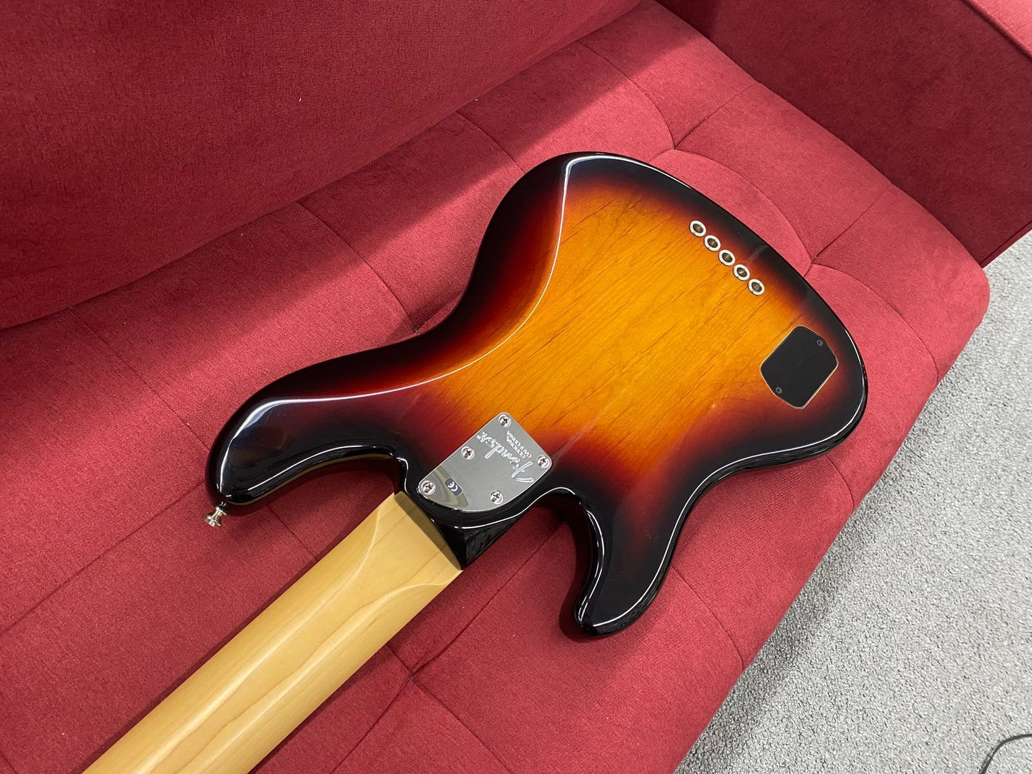 Fender American Deluxe Jazz Bass V 2003 - 3-Tone Sunburst