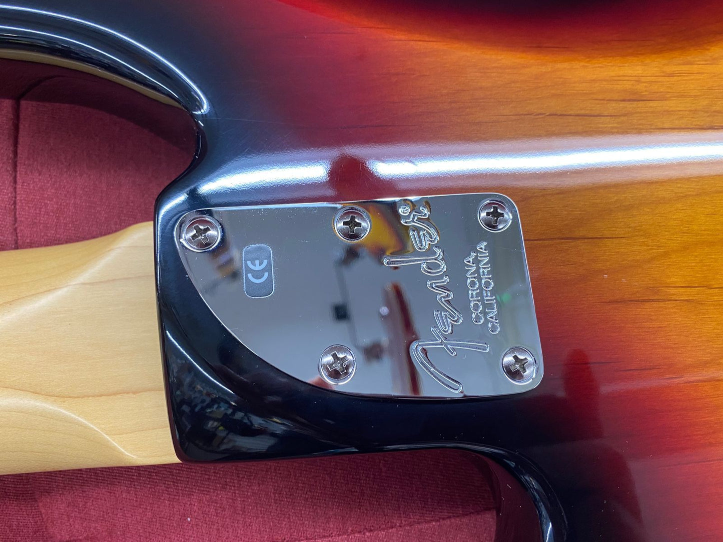 Fender American Deluxe Jazz Bass V 2003 - 3-Tone Sunburst