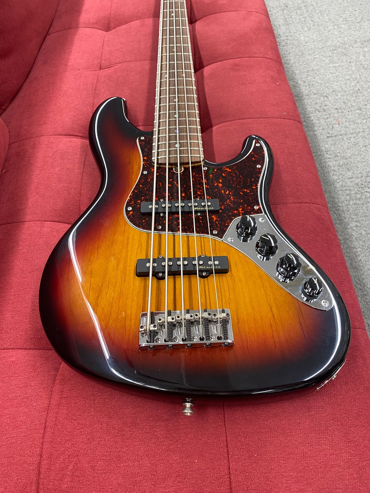 Fender American Deluxe Jazz Bass V 2003 - 3-Tone Sunburst