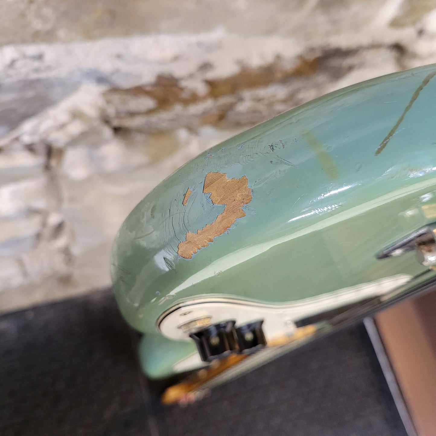 1975 Fender Musicmaster Bass - Daphne Blue