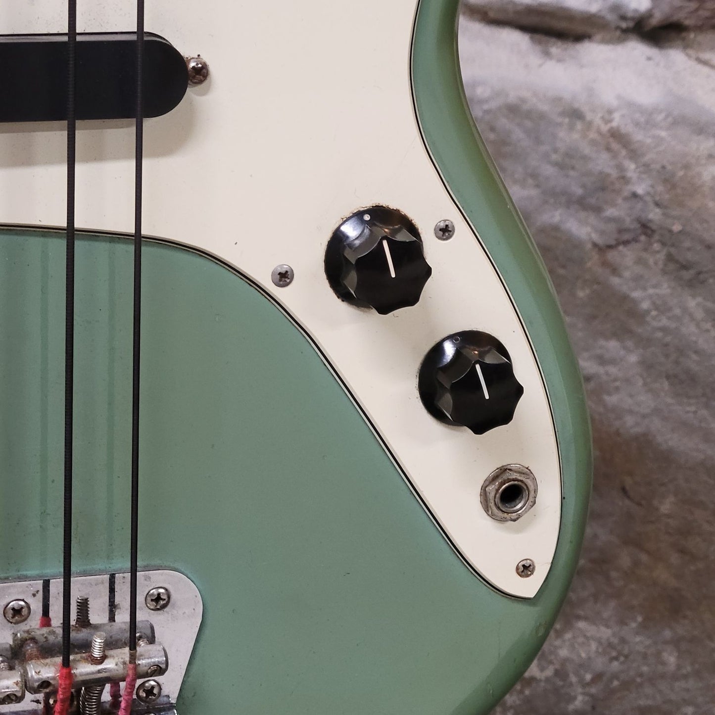 1975 Fender Musicmaster Bass - Daphne Blue